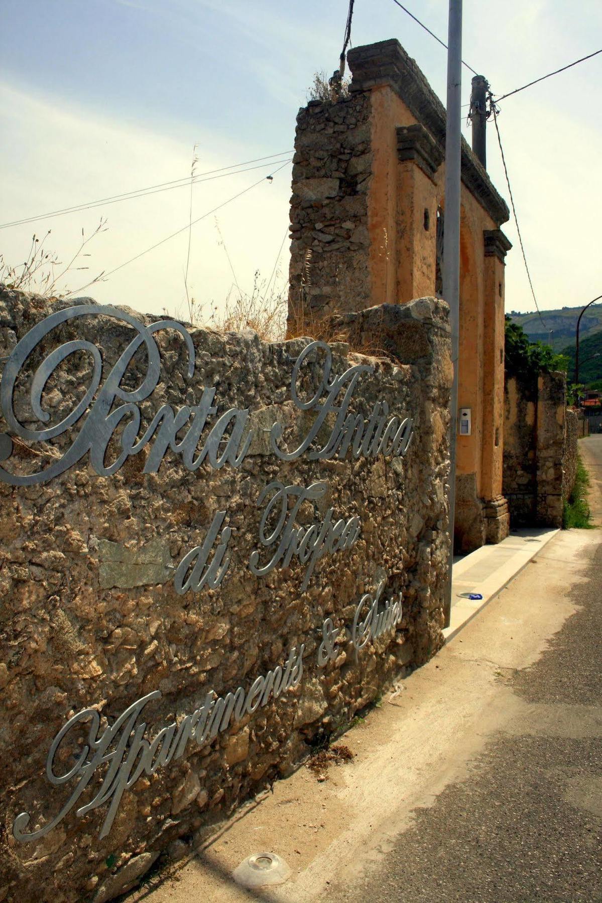 Appartamenti Porta Antica Di Tropea Bagian luar foto